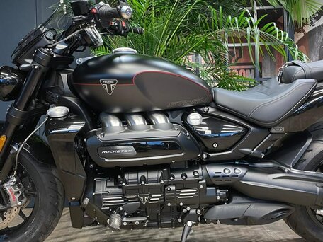 2025 Triumph Rocket 3, чёрный, 3700000 рублей, вид 5