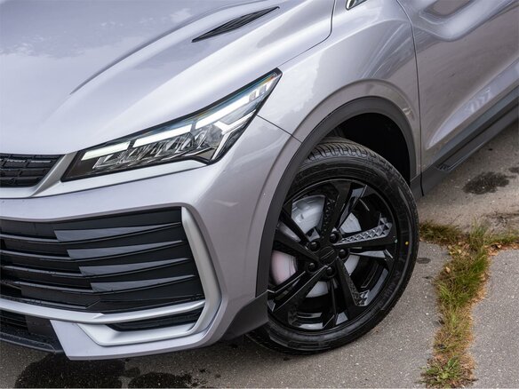 2026 Geely Coolray I Рестайлинг 2, серебристый, 2744990 рублей - вид 2