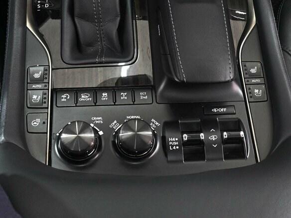2021 Lexus LX 570 III Рестайлинг 2, белый, 9979000 рублей - вид 18
