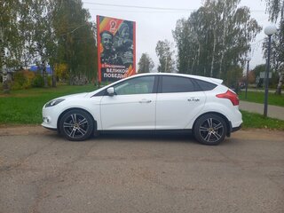 2013 Ford Focus III, белый, 980000 рублей, вид 3