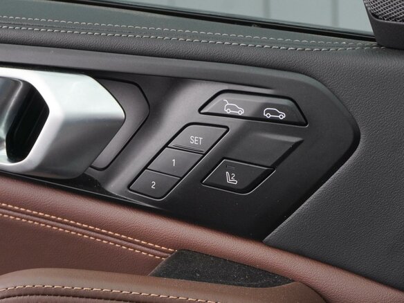 2023 BMW X6 40i III (G06) Рестайлинг, серый, 15899000 рублей - вид 17
