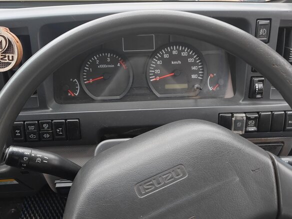 2010 Isuzu Elf (N-series), белый, 2500000 рублей - вид 6