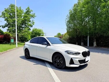 2022 BMW 1 серии 120i III (F52) Рестайлинг, белый, 1750000 рублей, вид 3