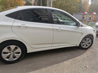 2016 Hyundai Solaris I Рестайлинг, белый, 1280000 рублей, вид 4