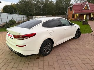 2018 Kia Optima IV Рестайлинг, белый, 1050000 рублей, вид 3