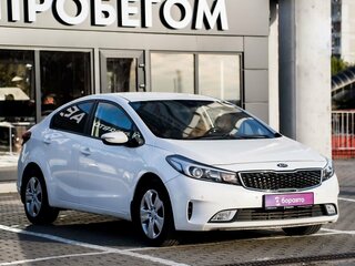 2019 Kia Cerato III Рестайлинг (Classic), белый, 1455000 рублей, вид 3