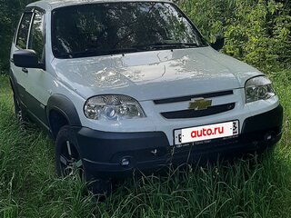 2018 Chevrolet Niva I Рестайлинг, белый, 999999 рублей, вид 3