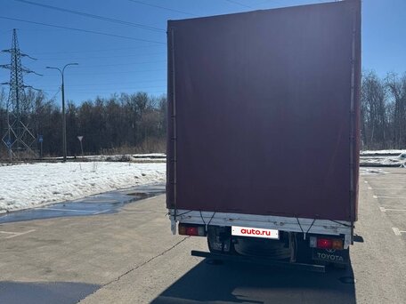 2001 Toyota Dyna, белый, 800000 рублей, вид 4