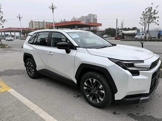 2026 Toyota RAV4 VI (XA60), белый, 4340000 рублей, вид 3