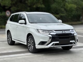 2022 Mitsubishi Outlander III Рестайлинг 3, белый, 2900900 рублей, вид 1