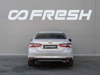 2020 Toyota Camry VIII (XV70), белый, 2650000 рублей, вид 4