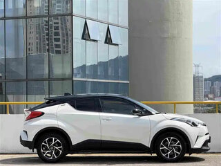 2022 Toyota C-HR I Рестайлинг, белый, 1580500 рублей, вид 4