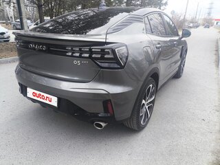 2020 Lynk & Co 05, серый, 2950000 рублей, вид 5