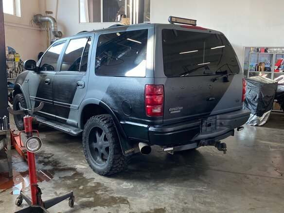 1998 Ford Expedition I, чёрный, 2000000 рублей - вид 8