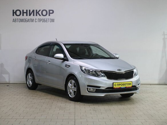 2017 Kia Rio III Рестайлинг, серебристый, 1199000 рублей - вид 6
