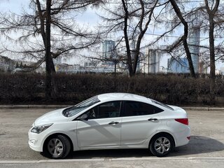 2015 Hyundai Solaris I Рестайлинг, белый, 780000 рублей, вид 5