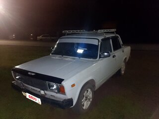 2008 Lada (ВАЗ) 2105, белый, 175000 рублей, вид 1