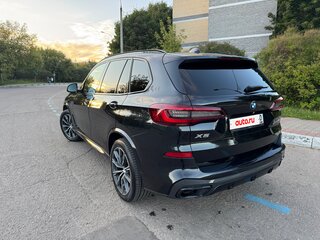 2020 BMW X5 40i IV (G05/G18), чёрный, 6300000 рублей, вид 4