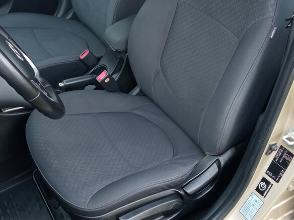 2013 Hyundai Solaris I, бежевый, 735000 рублей - вид 23