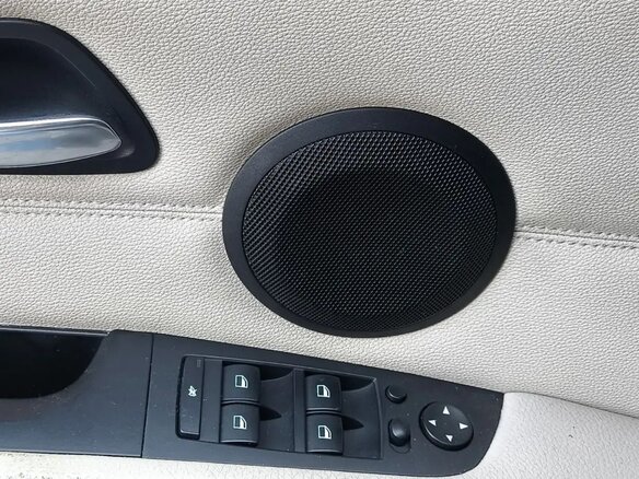 2012 BMW 3 серии 320i V (E90/E91/E92/E93) Рестайлинг, чёрный, 1200000 рублей - вид 5