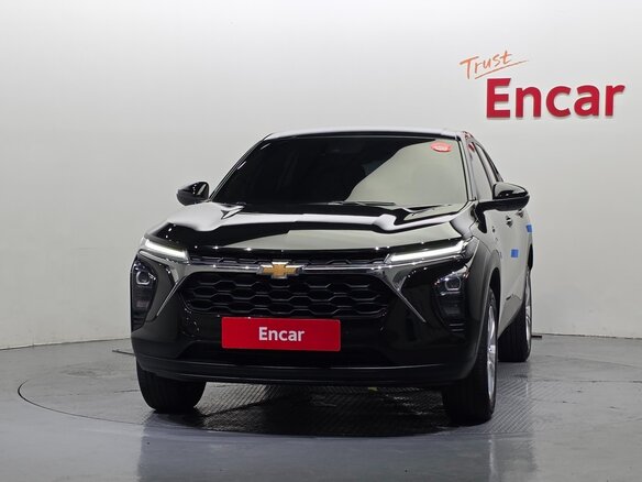 2023 Chevrolet Trax II, чёрный