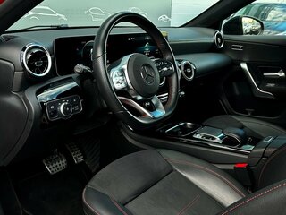 2019 Mercedes-Benz A-Класс 200 IV (W177), красный, 2292800 рублей, вид 5