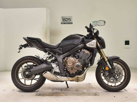 2025 Honda CB 650R, чёрный, 1199000 рублей, вид 2