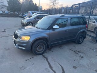 2015 Skoda Yeti I Рестайлинг, серый, 1900000 рублей, вид 1