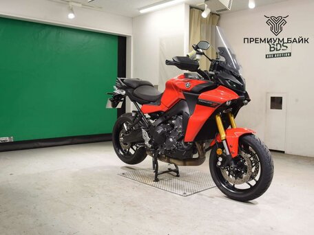 2023 Yamaha MT-09 Tracer (FJ-09), красный, 1377000 рублей, вид 3