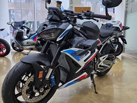 2026 BMW M 1000 R, белый, 2880000 рублей, вид 1