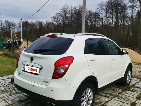 2015 SsangYong Actyon II Рестайлинг, белый, 990000 рублей - вид 3