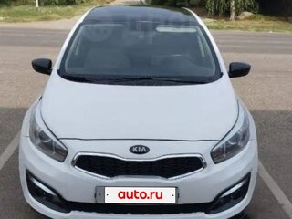 2017 Kia Ceed II Рестайлинг, белый, 1350000 рублей, вид 1