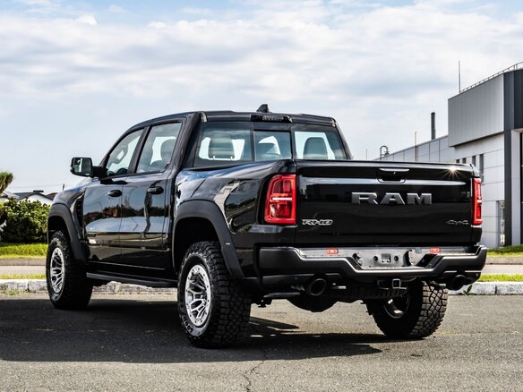 2026 Ram 1500 RHO V Рестайлинг, чёрный, 11700000 рублей - вид 3