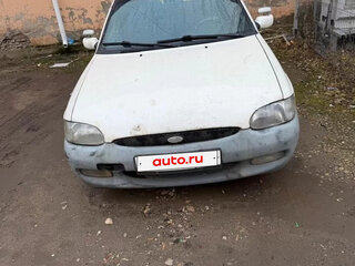 2000 Ford Escort V Рестайлинг 2, белый, 99500 рублей, вид 1