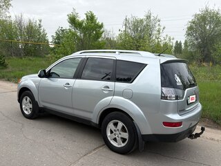2008 Mitsubishi Outlander II, серебристый, 1100000 рублей, вид 3