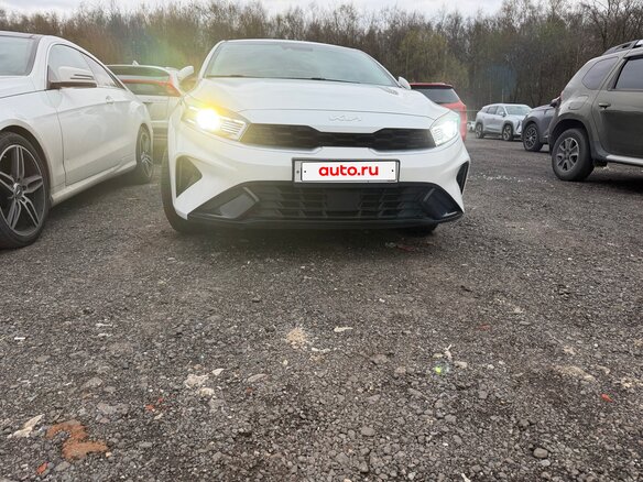 2021 Kia K3 II Рестайлинг, белый, 1840000 рублей - вид 3