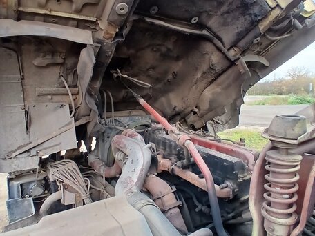 1995 Iveco EuroTech, жёлтый, 400000 рублей, вид 3