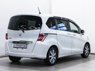 2014 Honda Freed I Рестайлинг 2, белый, 1240000 рублей, вид 3