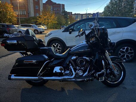 2017 Harley-Davidson Ultra Limited, чёрный, 1790000 рублей, вид 5