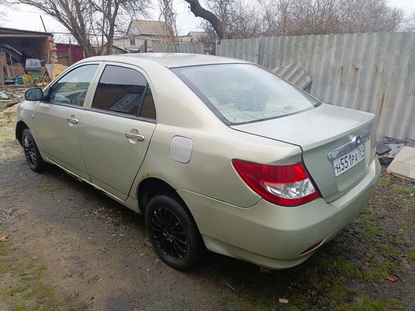 2007 BYD F3 I, золотистый, 150000 рублей - вид 2