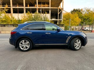 2013 Infiniti QX70, синий, 2000000 рублей, вид 4