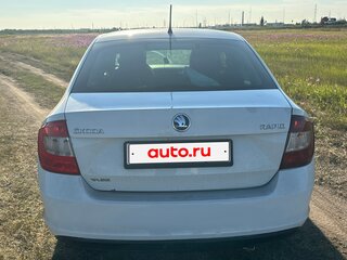 2014 Skoda Rapid I, белый, 800000 рублей, вид 5