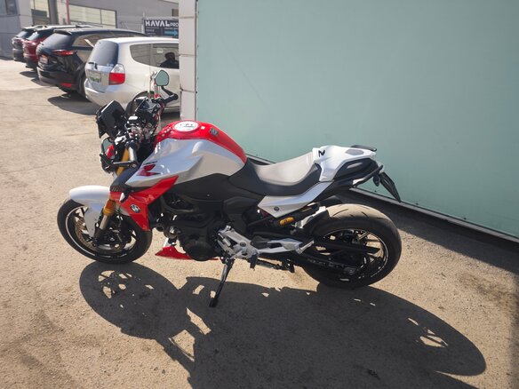 2020 BMW F 900 R, чёрный, 1000000 рублей - вид 14