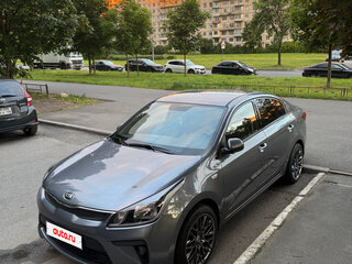 2018 Kia Rio IV, серый, 1740000 рублей, вид 1