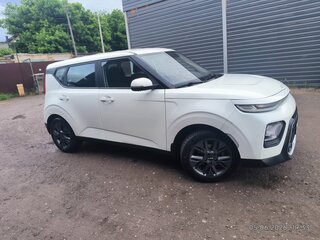 2021 Kia Soul III, белый, 1600000 рублей, вид 3