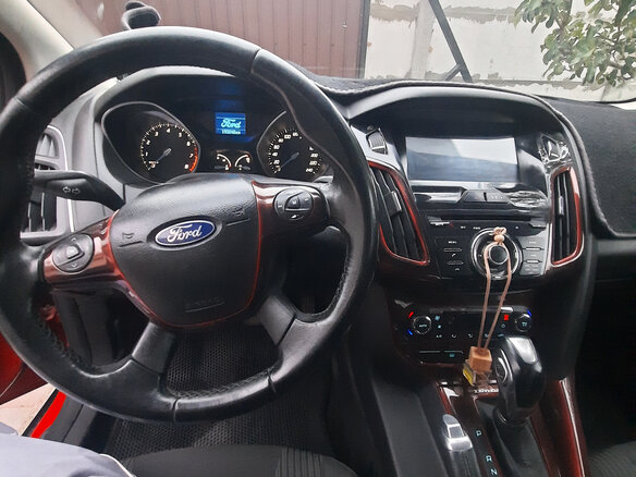 2012 Ford Focus III, красный, 900000 рублей - вид 6