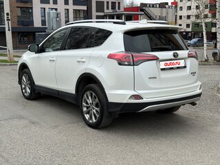 2015 Toyota RAV4 IV (XA40) Рестайлинг, белый, 1845000 рублей, вид 4