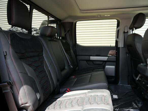2026 Ford F-250, чёрный, 19700000 рублей - вид 8