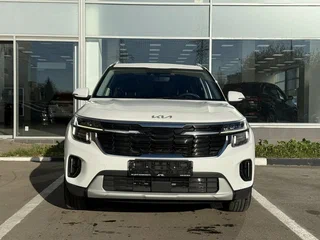2023 Kia Seltos I Рестайлинг, белый, 2350000 рублей, вид 2