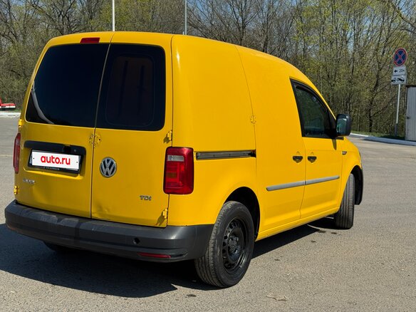 2017 Volkswagen Caddy IV, жёлтый - вид 5